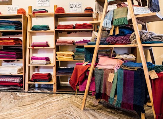 india/the-himalayas/shop/himalayan-weavers-dehradun