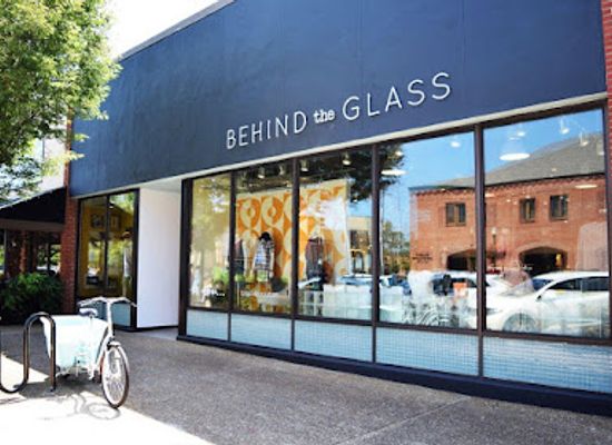 alabama/auburn/shop/behind-the-glass