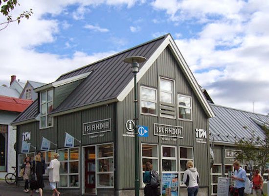 iceland/western-region/shop/islandia-bankastrati