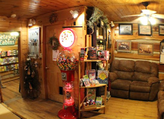 ohio/hocking-hills/shop/misty-ridge-gifts-and-collectibles