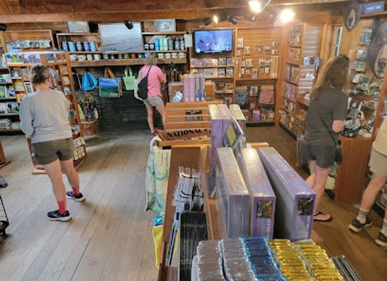 tennessee/cades-cove/shop/cades-cove-visitor-center