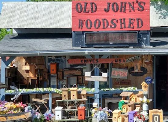 missouri/table-rock-lake/shop/coffelt-country-craft-village-branson