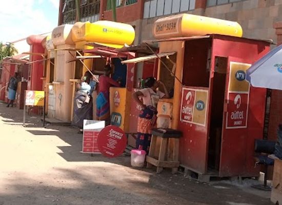 zambia/livingstone/shop/zimbabwe-market