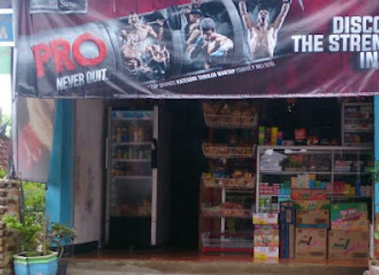 indonesia/west-nusa-tenggara/shop/family-store-aryati