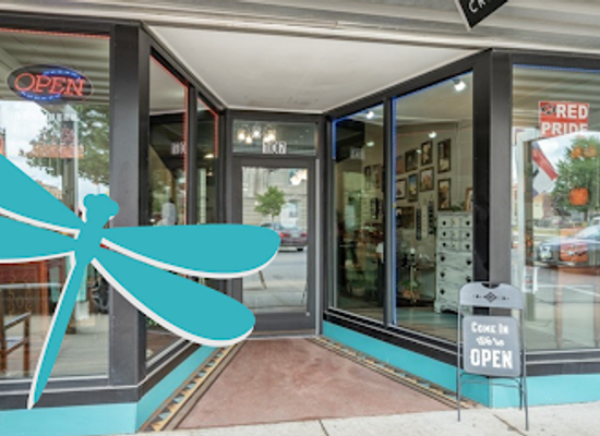 iowa/newton/shop/daughters-boutique-color-bar-beauty-salon