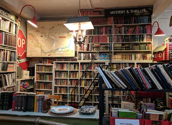 west-virginia/huntington/shop/hattie-nan-s-antiques-books