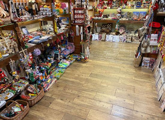 romania/crisana/shop/souvenir-shop