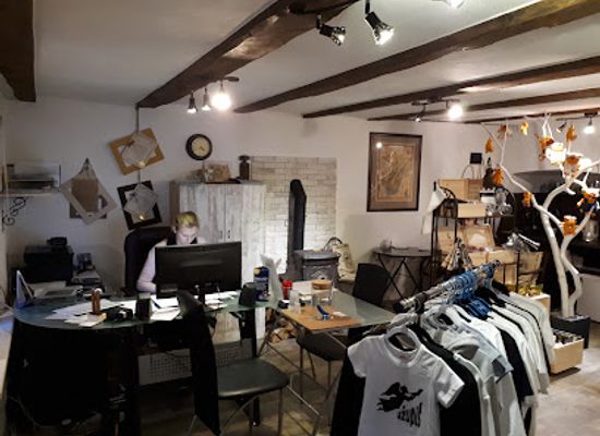 lithuania/vilnius/uzupis/shop/kolekcija
