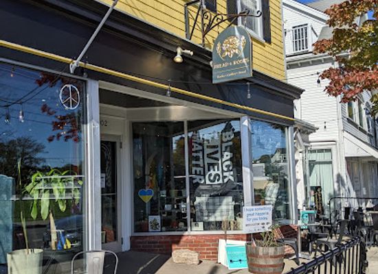 massachusetts/cape-cod/shop/bread-roses-bookstore-and-cafe