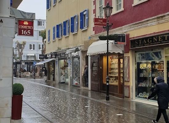 gibraltar/camp-bay/shop/sacarello-s