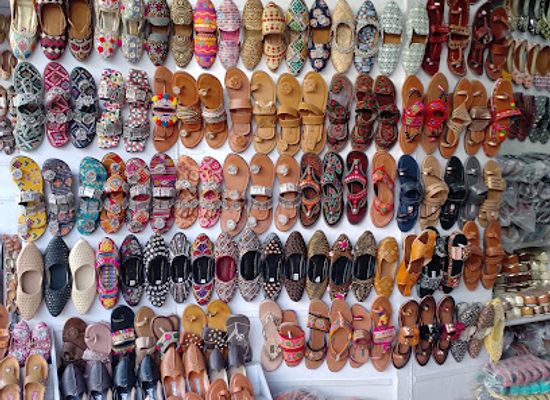 india/pushkar/shop/dabi-rajasthani-mojri