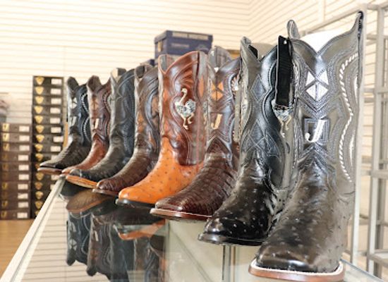 california/hayward/shop/united-western-wear-2-y-dulceria