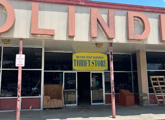 louisiana/plantation-country/shop/better-than-blessed-thrift-store