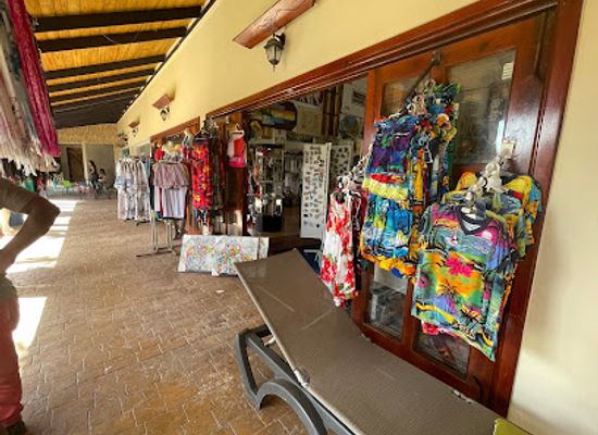 dominican-republic/punta-cana/shop/uvero-alto-plaza