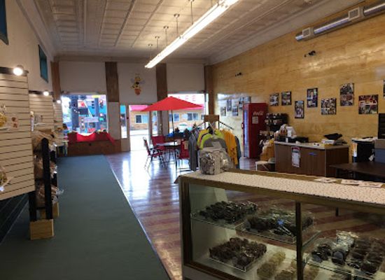 wyoming/bighorn-basin/shop/queen-bee-gardens