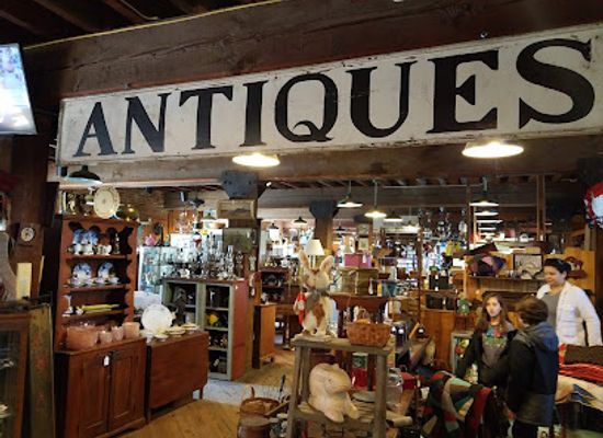 pennsylvania/amish-country/shop/strasburg-antique-market