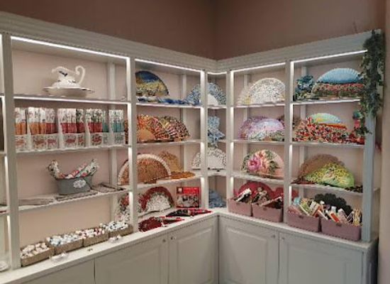 spain/seville/santa-cruz/shop/irene-gift-shop
