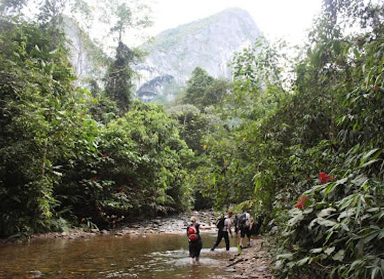 malaysia/mulu-national-park/shop/mulu-national-park-entrance