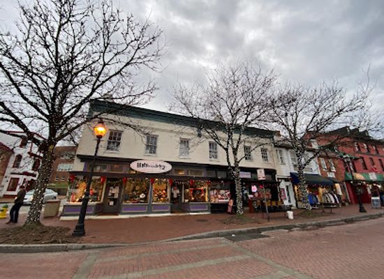 maryland/annapolis-waterfront/shop/hats-in-the-belfry