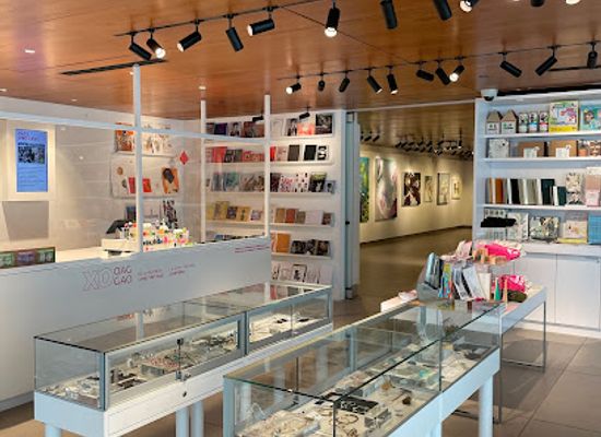 canada/ottawa/rideau-canal/shop/boutique-oag-shop