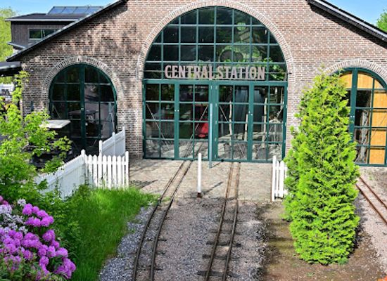 denmark/the-north-sea-islands/attraction/ree-park-safari