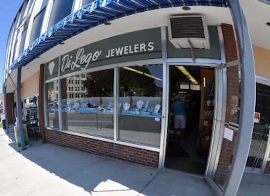 massachusetts/mount-greylock-state-reservation/shop/dilego-jewelry-store
