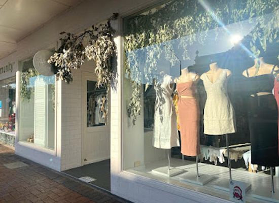 australia/new-england/shop/eclectic-house