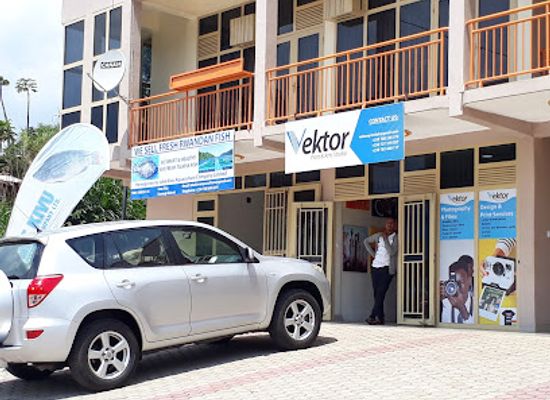 rwanda/kibuye/shop/vektor-print-arts-studio