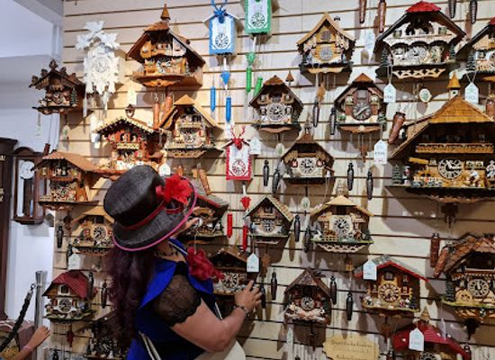 germany/black-forest/shop/kuckucksuhr-cuckoo-clock