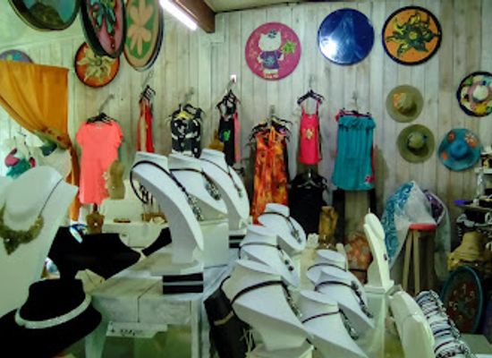 french-polynesia/moorea/shop/le-petit-village