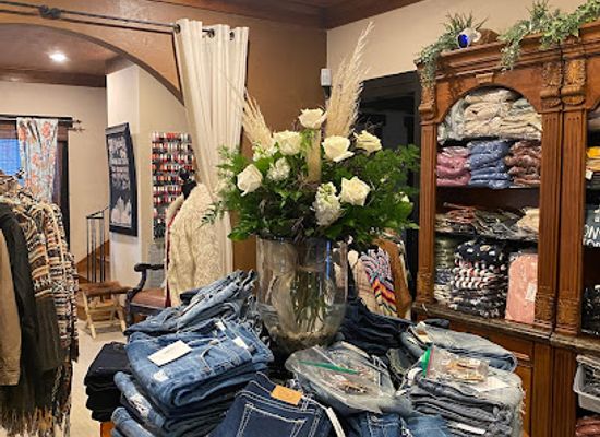 california/redding/shop/villagio-boutique