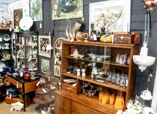 california/redding/shop/the-vintage-market