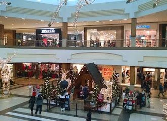 canada/winnipeg/shop/cf-polo-park