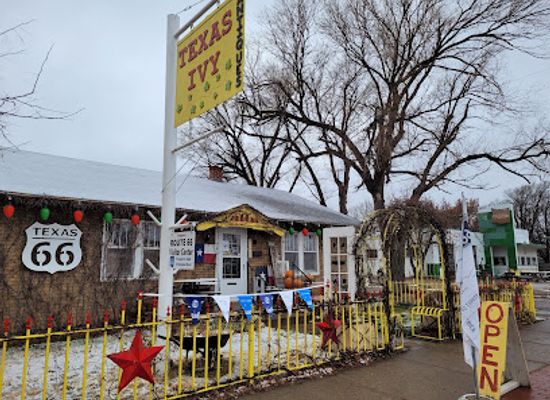 texas/panhandle/shop/texas-ivy-antiques