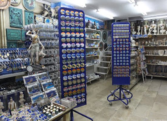 greece/patras/shop/souvenirs-patras-greece