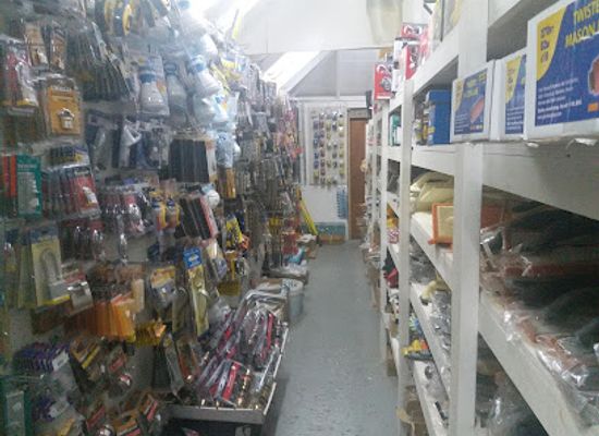 saint-kitts-and-nevis/sandy-point-town/shop/daniel-s-hardware