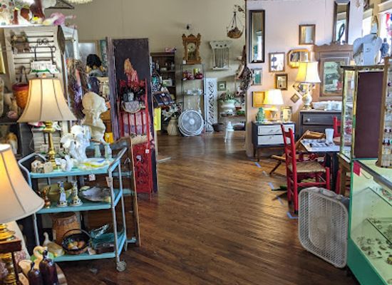 tennessee/chattanooga-valley/shop/vintage-more-on-the-blvd