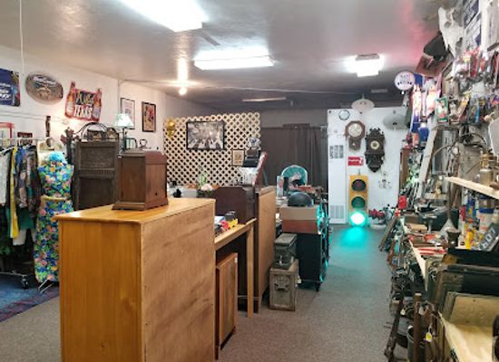 texas/corpus-christi/shop/alley-cats-antiques-and-collectibles