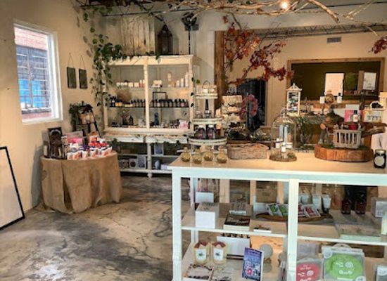alabama/lake-guntersville/shop/pure-simple-wellness