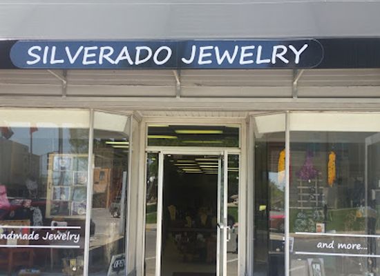 iowa/newton/shop/silverado-boutique