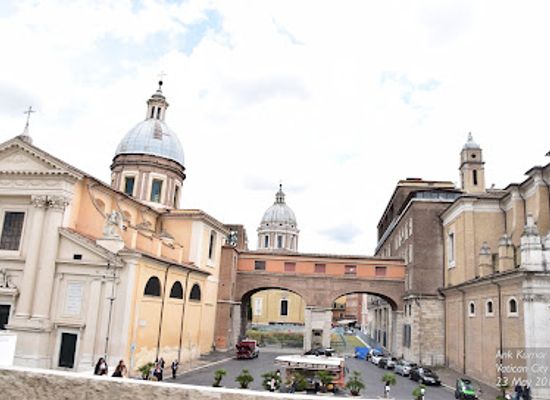 vatican-city/vatican-grottoes/shop/tourist-information-office