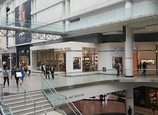 canada/toronto/shop/cf-toronto-eaton-centre