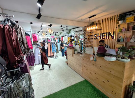 india/delhi/hauz-khas-village/shop/shein-style-store