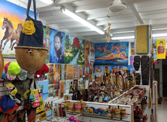 dominican-republic/santo-domingo/zona-colonial/shop/paseo-artesanal