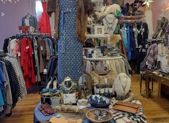 idaho/shoshone-falls/shop/ooh-la-la-boutique