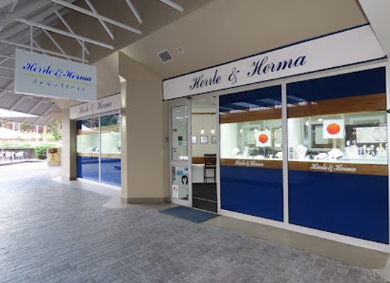 namibia/kuneneland/shop/herrle-herma-jewellers