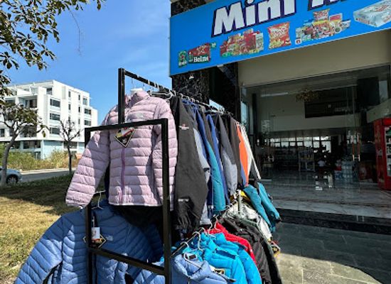 vietnam/ha-long/tuan-chau-island/shop/mini-mart