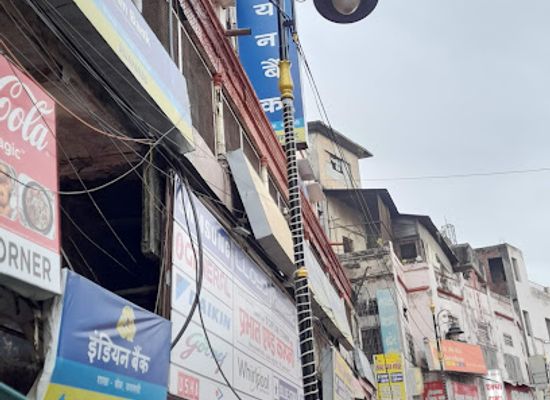 india/varanasi/shop/mohanlal-kishanchand-mk-banarasi-saree-shop-printed-saree-suit-famous-saree-shop-near-vishwanath-temple