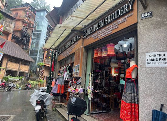 vietnam/sapa/shop/hemp-embroidery