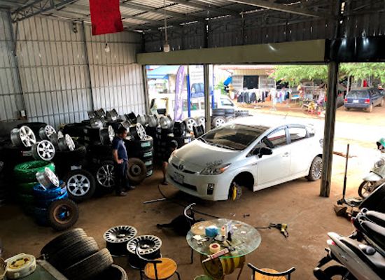 cambodia/mondulkiri/shop/cs-tires-shop